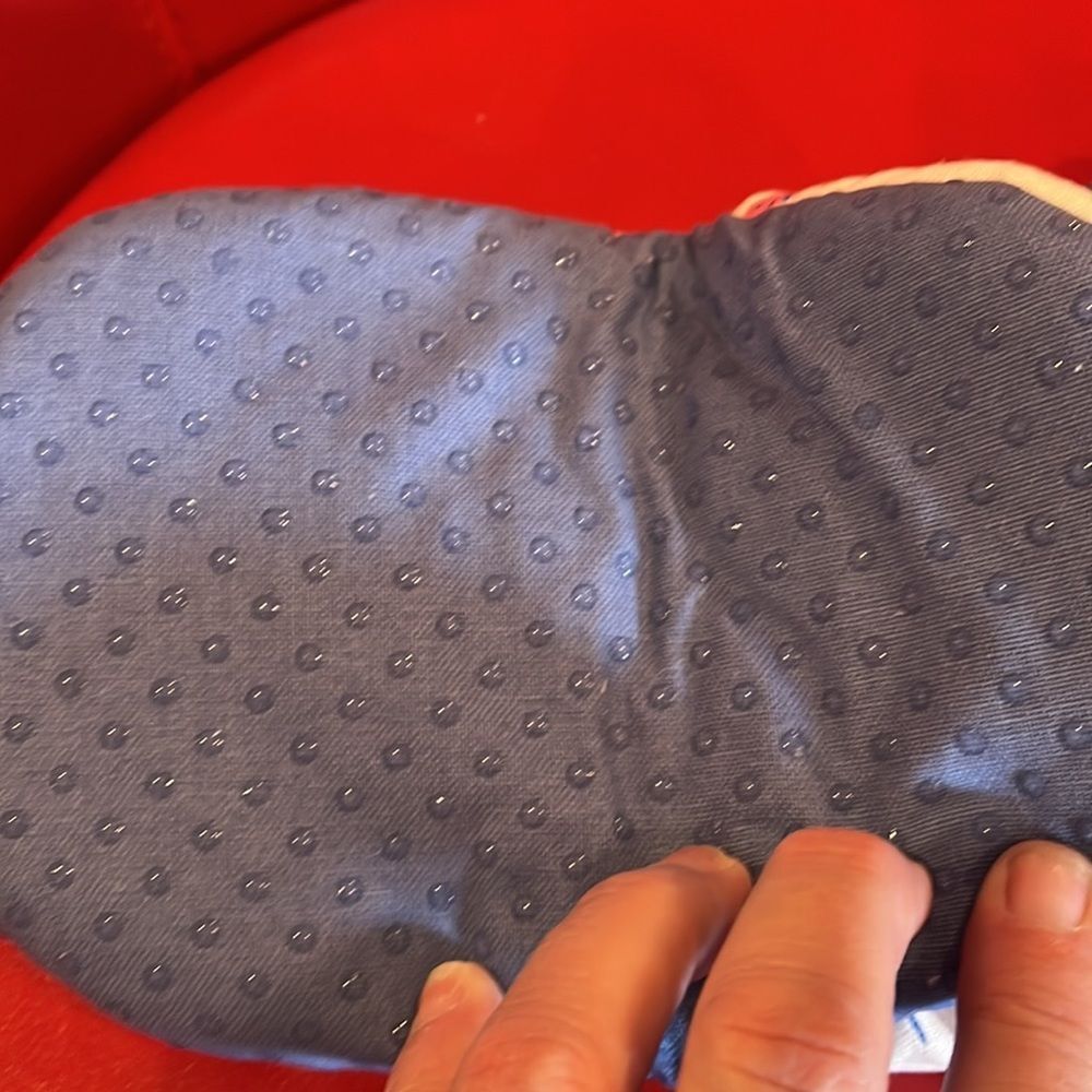 NWT Kate Spade mini oven mitts - Picture 3 of 3
